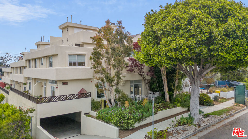 2307 32nd Street #1