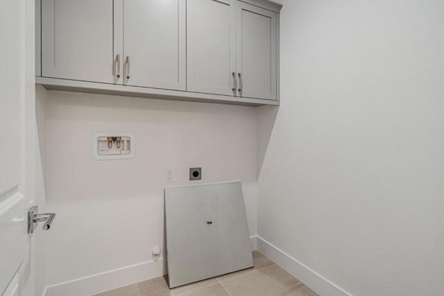 1017 Sinopia Terrace, San Ramon CA: https://media.crmls.org/mediaz/aa63babe-72a0-4501-93a2-e8d1bff2326c.jpg