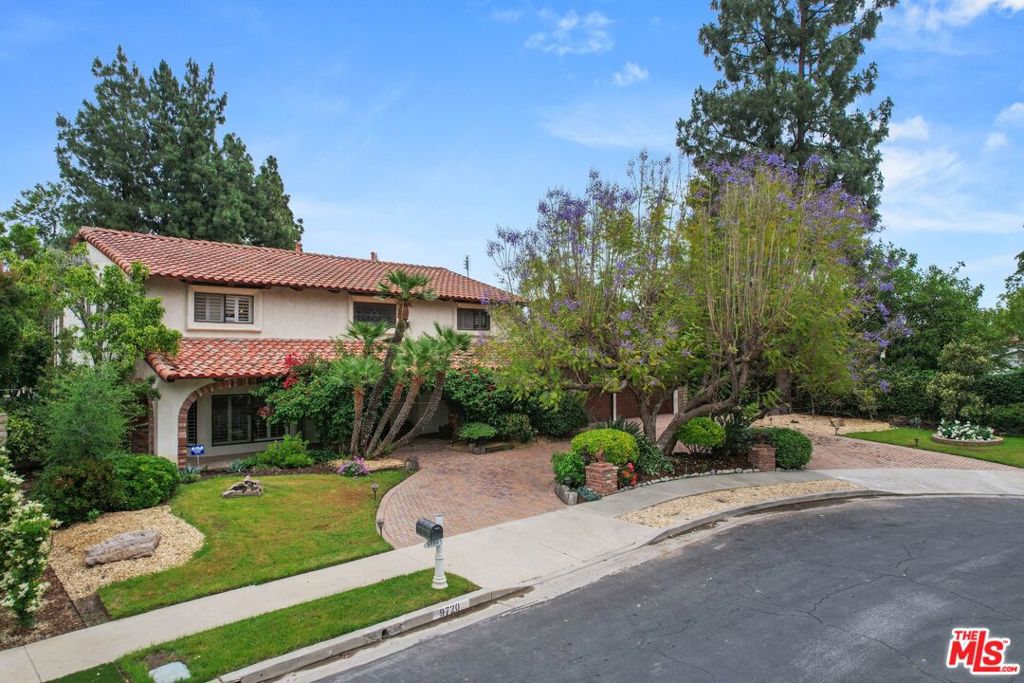 9720 Babbitt Avenue, Northridge, CA 91325