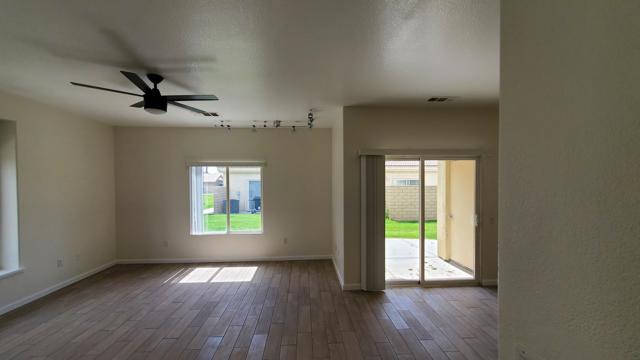 47395 Monroe Street, Indio CA: https://media.crmls.org/mediaz/aa649e03-4196-4531-a496-5f7f9f922f84.jpg