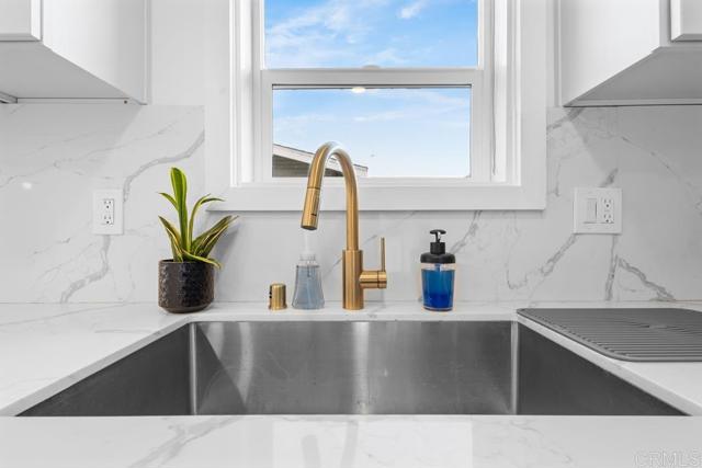 Image 11 of 22 For 4338 33rd Place