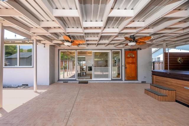 30566 Prestwick Ave, Hayward CA: https://media.crmls.org/mediaz/aa651f03-4c04-441e-a8ed-0b1594089b95.jpg