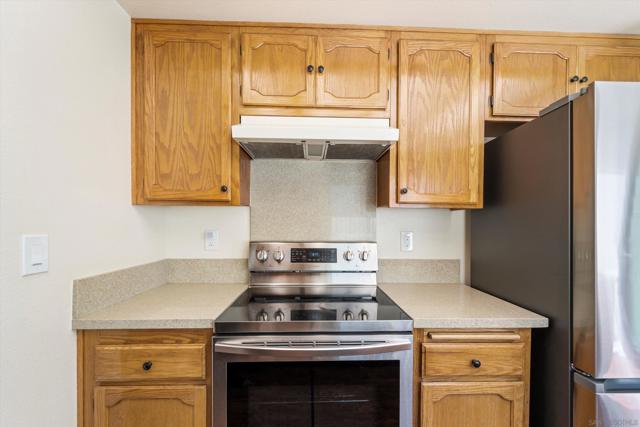 2708 MEDFORD CT, Carlsbad CA: https://media.crmls.org/mediaz/aa661d50-144d-4dfa-b829-2212f3ebc190.jpg