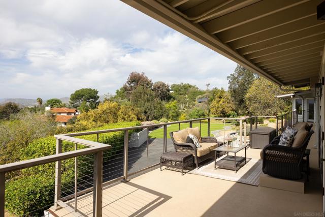 16204 Orchard Bend Rd, Poway CA: https://media.crmls.org/mediaz/aa66609e-a5d0-4a99-8f24-6419a9b8a934.jpg