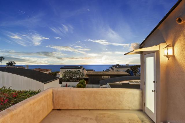 145 13th Street, Del Mar CA: https://media.crmls.org/mediaz/aa666901-0ae6-4ee0-aa76-50249718c51c.jpg
