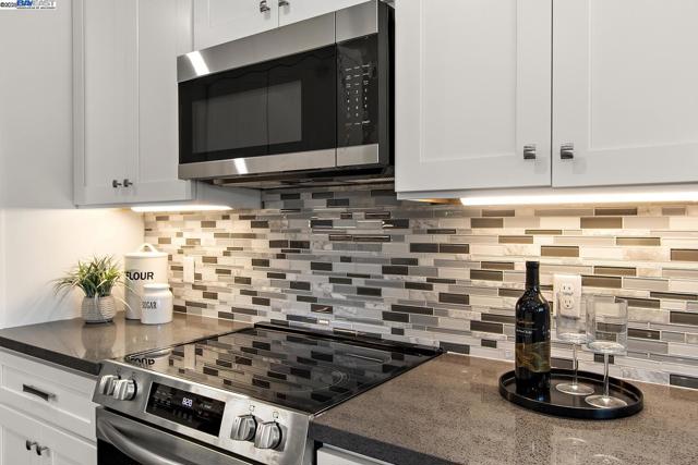 40167 Barbara St, Fremont CA: https://media.crmls.org/mediaz/aa66ac06-46d5-441b-8843-e7e042f6b984.jpg