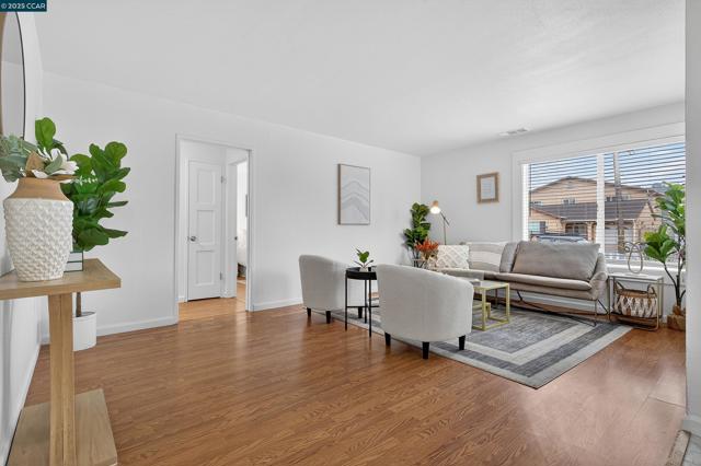 2921 Rollingwood Dr, San Pablo CA: https://media.crmls.org/mediaz/aa6725fa-4107-4eb1-9629-6d3a2bb53912.jpg