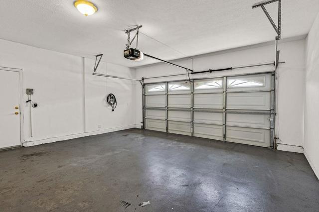 29165 Eden Shores Drive, Hayward CA: https://media.crmls.org/mediaz/aa67d410-596a-4848-acf5-67a655a3cf2d.jpg