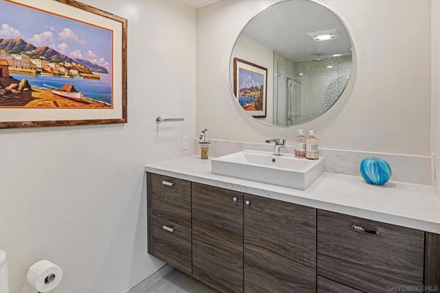 89 Tunapuna Ln, Coronado CA: https://media.crmls.org/mediaz/aa68b34b-40ca-46ed-8532-1ba9e87747ab.jpg