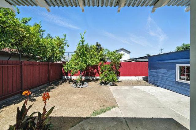 33854 14th Street, Union City CA: https://media.crmls.org/mediaz/aa6a5c02-fe0d-406e-80d6-5bfc8dc5a650.jpg