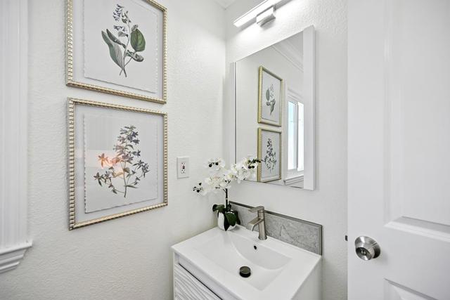 1504 York Avenue, San Mateo CA: https://media.crmls.org/mediaz/aa6a7d0e-ae63-4e67-9d46-946d82fd1c18.jpg
