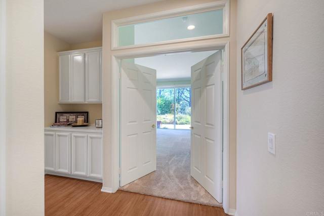 5141 Palmera Dr, Oceanside CA: https://media.crmls.org/mediaz/aa6abf85-4a3e-4f89-8fce-35f6ad574608.jpg