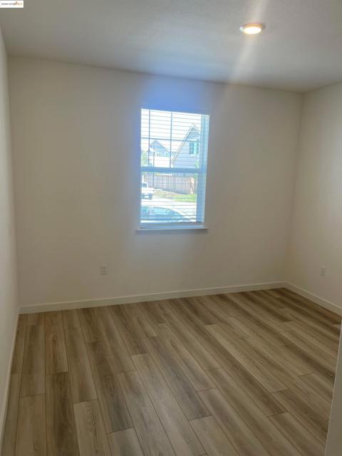 5444 Spring Mountain Ln, Antioch CA: https://media.crmls.org/mediaz/aa6b2dc3-961a-488d-ac8e-9529e3f23a10.jpg