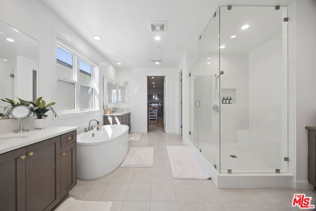 Image 33 of 35 For 11800 Tudor Court