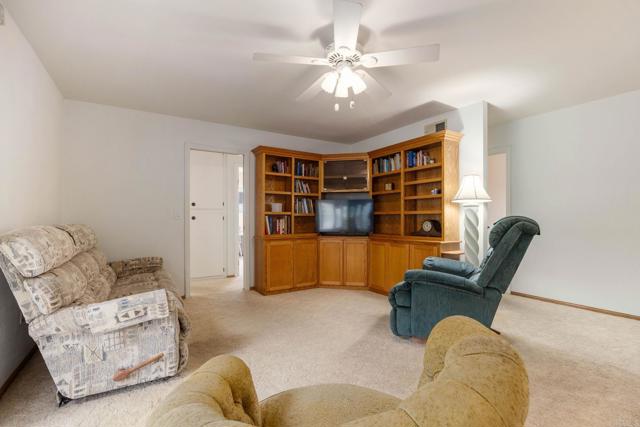 Detail Gallery Image 15 of 42 For 7413 Rowena St, San Diego,  CA 92119 - 5 Beds | 3 Baths