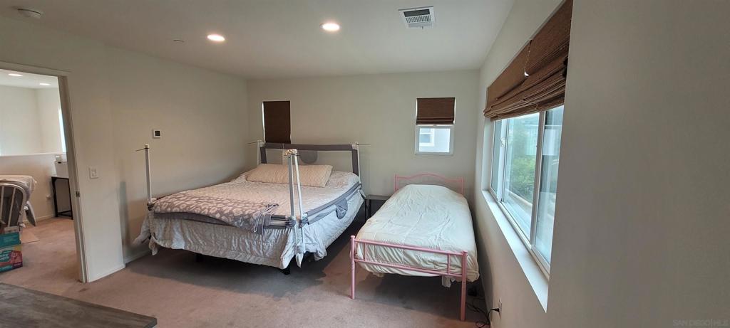 MLS #250031259SD img 12