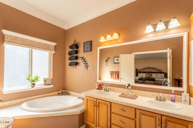 Detail Gallery Image 13 of 23 For 2301 North Rd, Laytonville,  CA 95454 - 3 Beds | 2 Baths