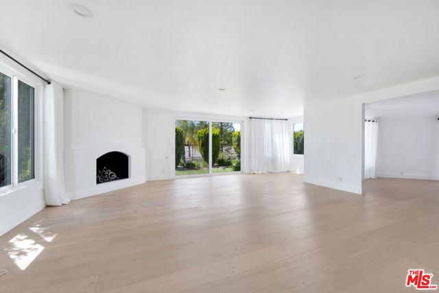 32305 Blue Rock, Westlake Village CA: https://media.crmls.org/mediaz/aa6c75b9-d0f8-41e9-a4f3-a60426844a12.jpg