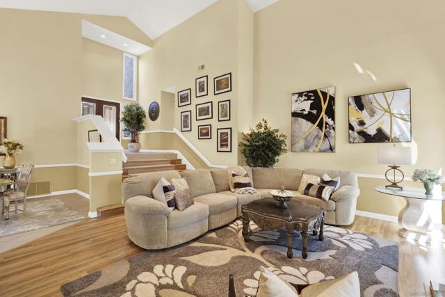 17233 Cuvee Ct, Poway CA: https://media.crmls.org/mediaz/aa6c7af0-53f6-426c-9f59-13b750583fe5.jpg