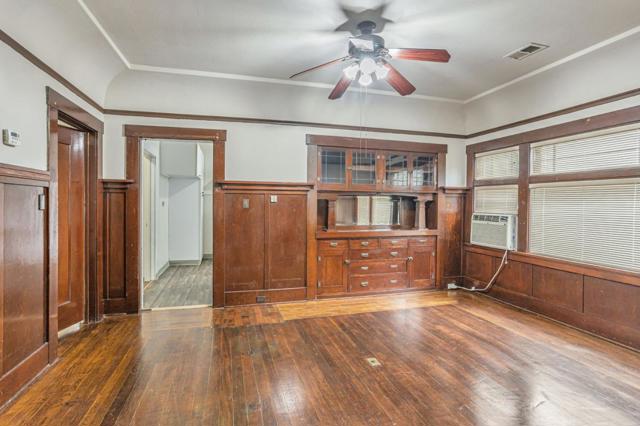 84 S 5th Street, San Jose CA: https://media.crmls.org/mediaz/aa6d349d-198a-4afd-9005-e09f5456cc2d.jpg