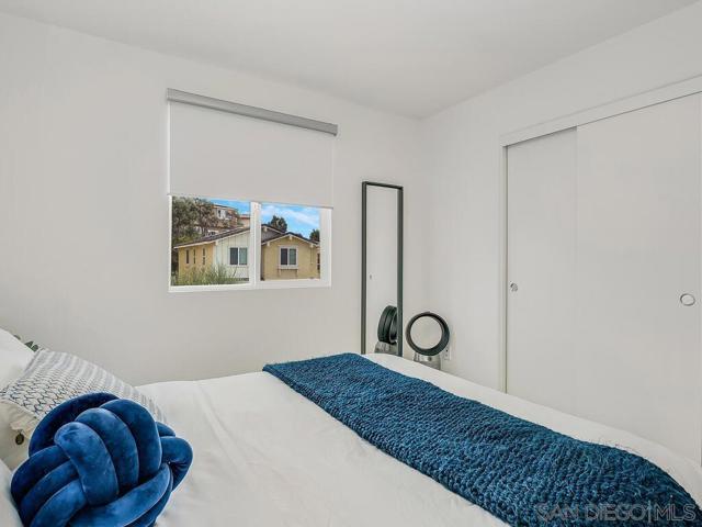 1882 Emily St, El Cajon CA: https://media.crmls.org/mediaz/aa6d605d-e4e0-4bdc-ac98-e2eba915d856.jpg