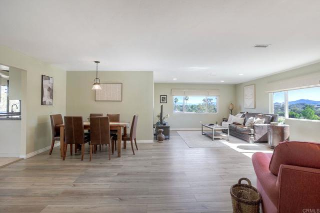 Detail Gallery Image 16 of 68 For 28242 Glenmeade Way, Escondido,  CA 92026 - 4 Beds | 3/1 Baths