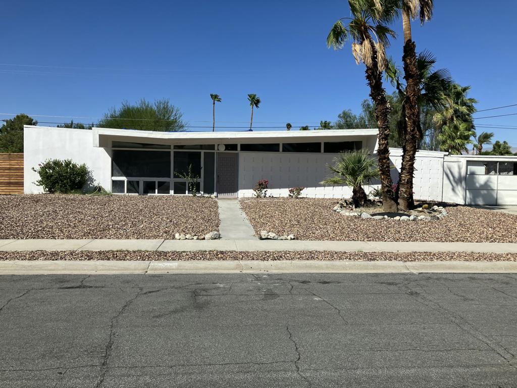 3570 E Camino Rojos