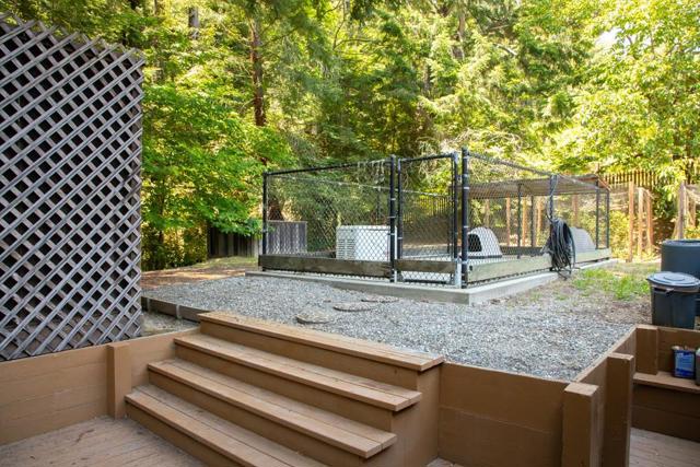 350 Aurora Road, Soquel CA: https://media.crmls.org/mediaz/aa6e8022-78fe-4c67-a1b7-5b06759be283.jpg