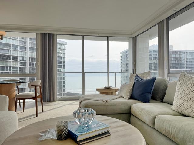 Detail Gallery Image 9 of 54 For 1770 Avenida Del Mundo #809,  Coronado,  CA 92118 - 3 Beds | 3 Baths