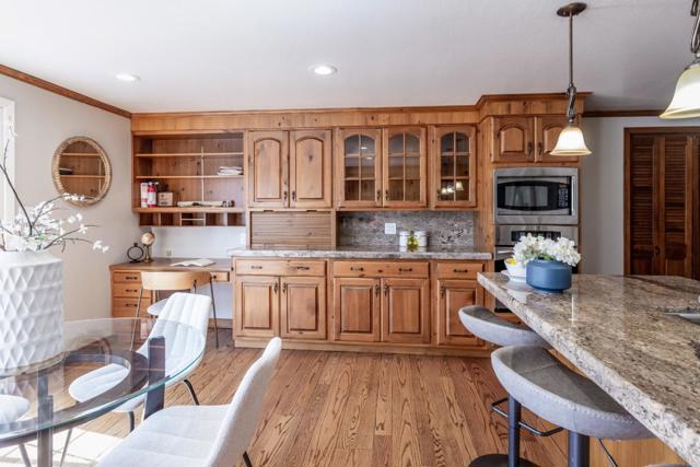 1869 Middleton Avenue, Los Altos CA: https://media.crmls.org/mediaz/aa6f4ae8-9d22-4605-aa29-4e996ae206ae.jpg