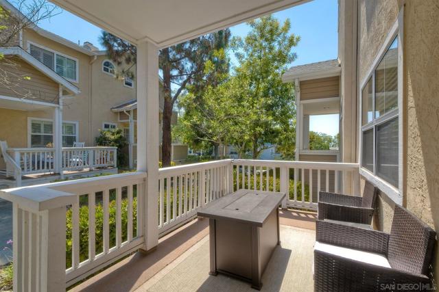 9960 Scripps Vista Way, San Diego CA: https://media.crmls.org/mediaz/aa6f9141-59de-439e-9870-b0a43c57f843.jpg
