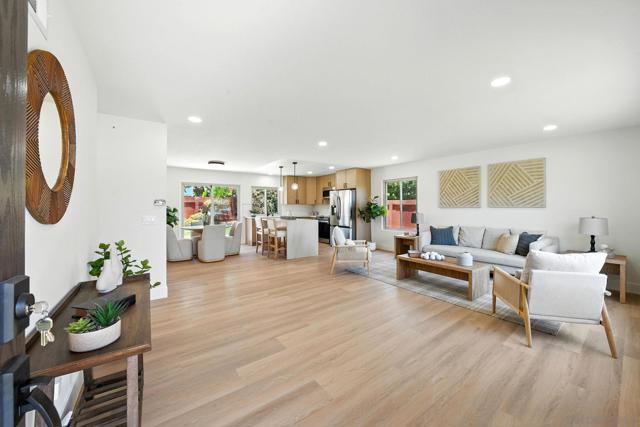 1285 Waxwing Ln, Chula Vista CA: https://media.crmls.org/mediaz/aa6f946b-dc0e-4c28-be42-48180bfe9d88.jpg