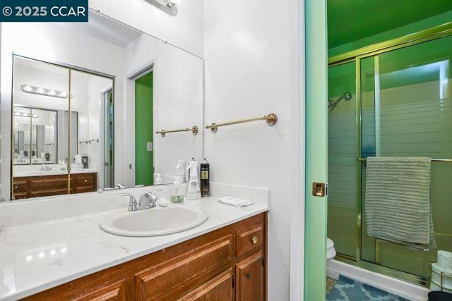 2256 CONCORD DR, Pittsburg CA: https://media.crmls.org/mediaz/aa6f9e0e-69f2-4de8-8809-ebe9e1d16a34.jpg