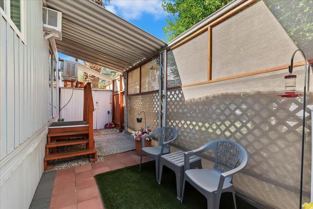 93 Jupiter Street, Palm Springs CA: https://media.crmls.org/mediaz/aa704b97-eb86-44be-ab87-8170dcb5f5d9.jpg