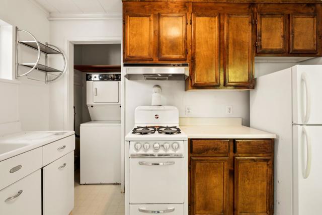 763 College Avenue, Menlo Park CA: https://media.crmls.org/mediaz/aa705af1-bc39-4923-a49c-3bdf2f6790f1.jpg