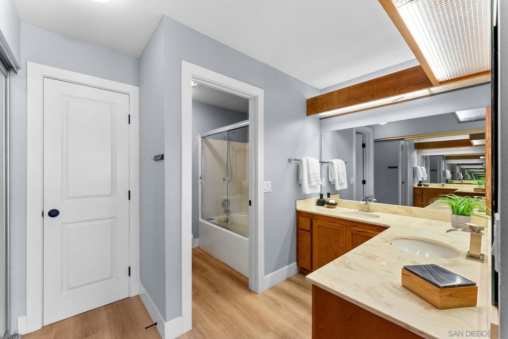 3930 Centre St - photo 15