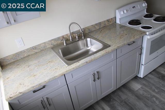 2033 NEVIN AVE., Richmond CA: https://media.crmls.org/mediaz/aa710d9d-f1f9-4041-a4af-9eecf56e5c20.jpg