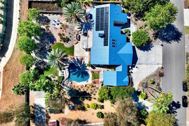 14265 Sandhill Rd, Poway CA: https://media.crmls.org/mediaz/aa711e26-ef1b-476e-ad47-a9a58842528b.jpg