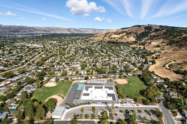6270 Blossom Avenue, San Jose CA: https://media.crmls.org/mediaz/aa721e3a-ab20-41bf-a6e1-2335de8c6909.jpg