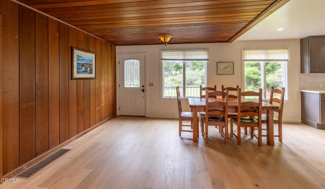 Detail Gallery Image 5 of 21 For 32901 Pearl Dr, Fort Bragg,  CA 95437 - 3 Beds | 1 Baths
