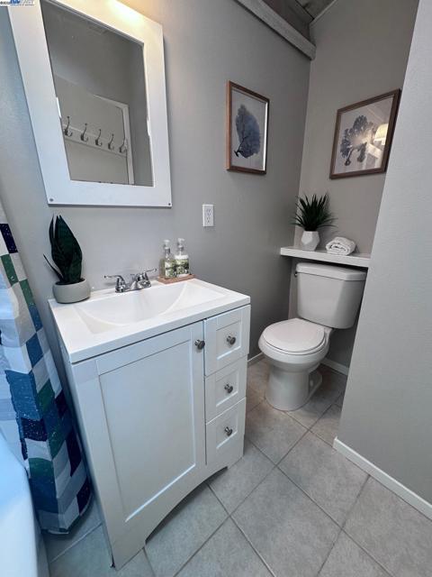 278 Monroe Dr., Mountain View CA: https://media.crmls.org/mediaz/aa727a20-4fea-43a5-91dd-55ad6d74f4f3.jpg