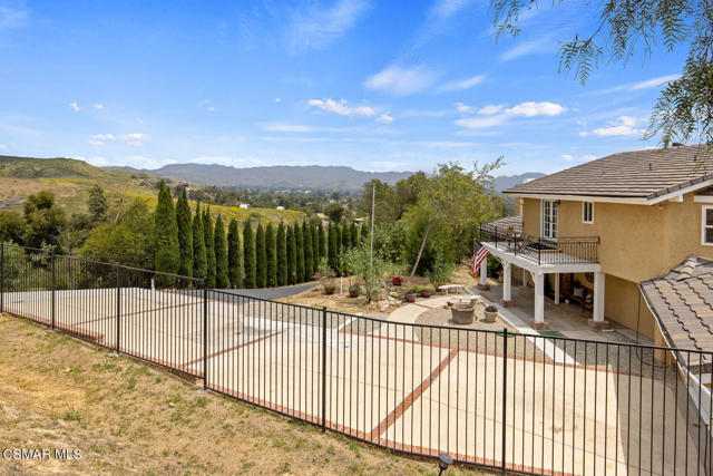 3166 Sycamore Drive, Simi Valley CA: https://media.crmls.org/mediaz/aa741032-a80c-4425-87a8-88d3afbc787f.jpg