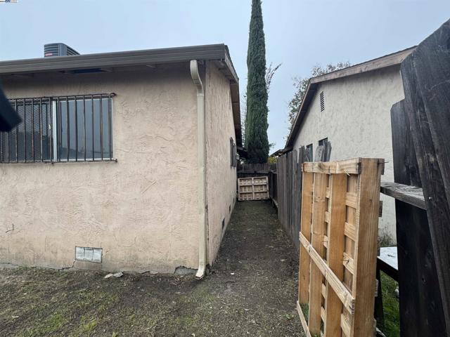 3338 Zamora Way, Stockton CA: https://media.crmls.org/mediaz/aa74337f-99a6-4593-b9ab-f3be438571fc.jpg
