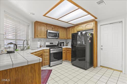 Detail Gallery Image 10 of 34 For 22820 Mariposa Rd, Tehachapi,  CA 93561 - 3 Beds | 2 Baths
