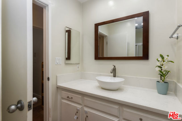 5625 Windsor Way, 207 photo 23