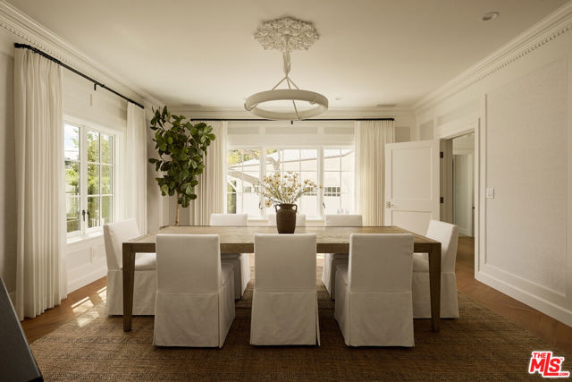 6 Bed Home for Sale in Los Angeles, California