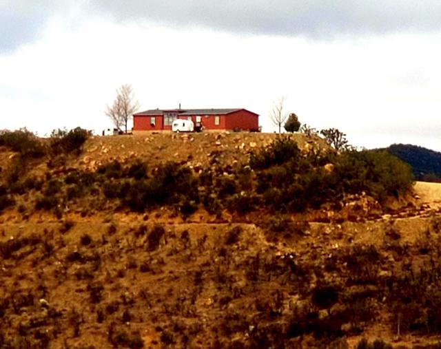 38400 Fischer N Road, Anza CA: https://media.crmls.org/mediaz/aa779b0f-54b2-4fa5-8542-e795da06e936.jpg