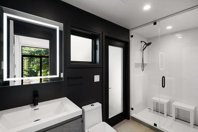 137 30th Avenue, San Mateo CA: https://media.crmls.org/mediaz/aa77af62-67af-4778-aa8a-aaeed50cfb68.jpg