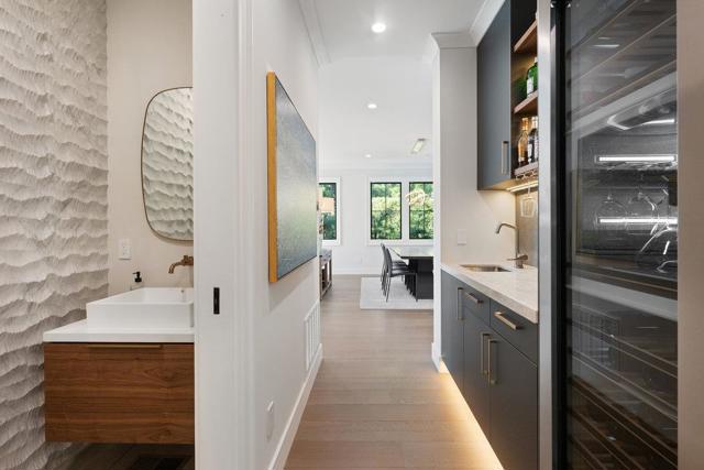 424 Occidental Avenue, San Mateo CA: https://media.crmls.org/mediaz/aa78a3fd-f9d4-4b58-96a8-42062211f022.jpg