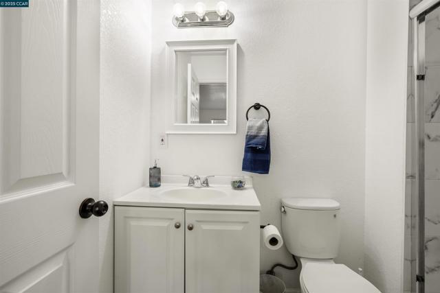 2593 El Portal Dr., San Pablo CA: https://media.crmls.org/mediaz/aa78c277-ded9-49d3-b6a0-5a93c2f4e2bb.jpg